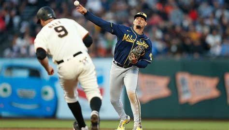 Brewers beat Giants; Pinch-runner Yelich scores winner in 10th | FOX6 ...