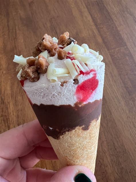 Haagen Dazs Ice Cream Cone
