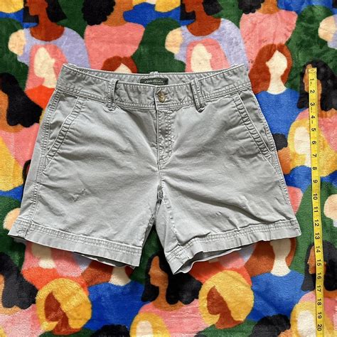 Eddie Bauer Women's Khaki Shorts | Depop