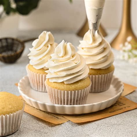 Ermine Frosting Recipe - Truffle Nation