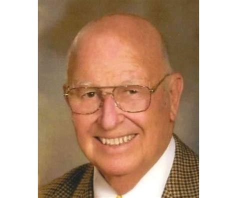 Lawrence Russell Obituary (1921 - 2022) - Prairie Village, KS - Kansas ...