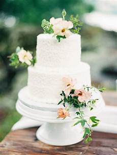 Two Tier Wedding Cake Ideas by Trendy Wedding Planning Weddings Two Tier Wedding Cake Ideas