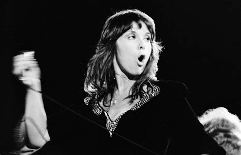 Heart sagen Berlin-Konzert ab – Ann Wilson muss unters Messer — Rolling ...