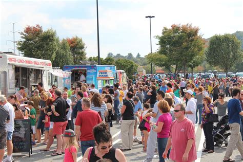 Tanger Outlets serves up food truck festival