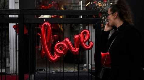 Happy Valentine's Day 2025: Send love to celebrate joy of this day with ...