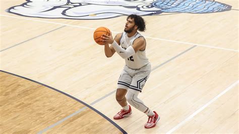 Jordan Evelyn - Men's Basketball - John Jay College Athletics