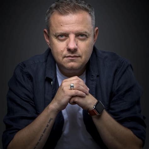 Romanian photographer brings climate change into focus with project dedicated to the Arctic ...