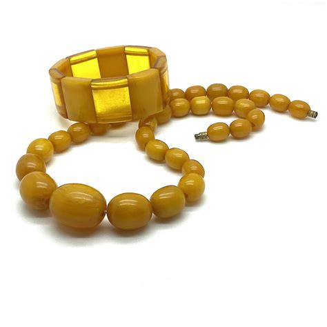 Alluring Vintage Bakelite Bracelet and Necklace set made from Olive ...