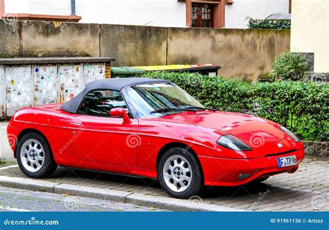 Fiat Barchetta editorial photo. Image of fiat, expensive - 91961136