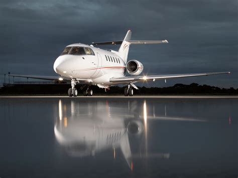 N991FR Hawker 800XP - Privaira Private Aviation S/N 258660