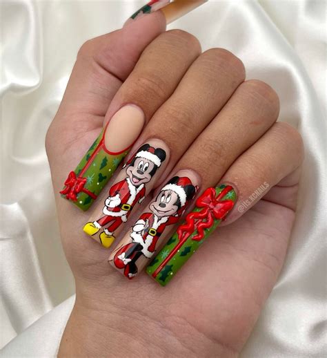 Add Whimsy with 35 Mickey Mouse Nail Designs in 2024