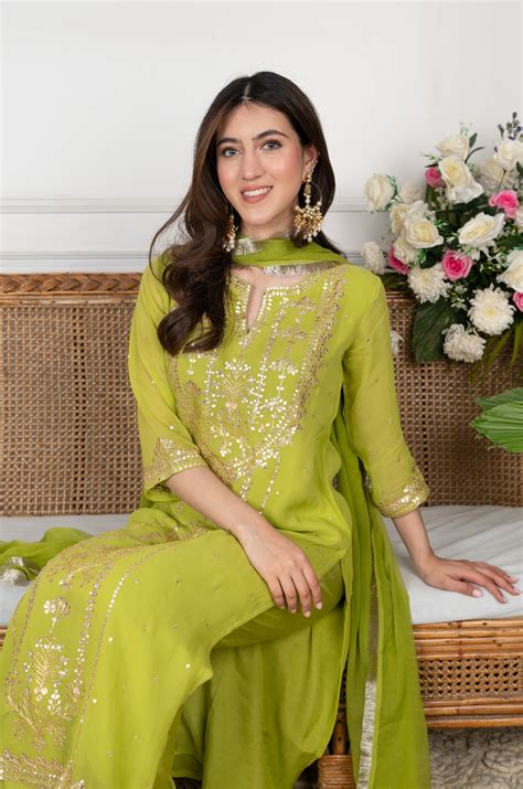 Lime Georgette Aari Suit Set – DIMPLE DESIGN STUDIO