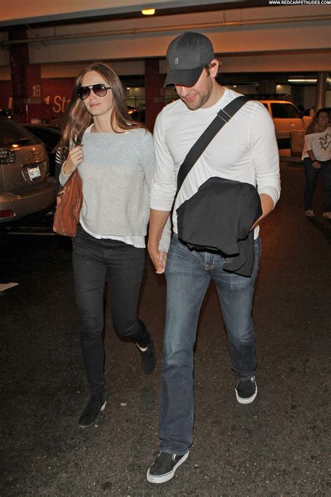 Lax Airport Emily Blunt Lax Airport Beautiful High Resolution Babe Boyfriend Celebrity Posing Hot