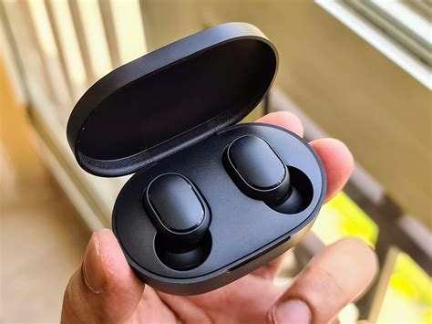 Xiaomi Redmi Earbuds S review: More than just bare minimum | Wearables ...