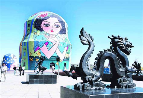 玻璃钢卡通动漫雕塑 广场动漫主题雕塑 恒创玻璃钢雕塑公司