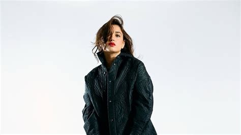 Tamannaah Bhatia channelled retro vibes in a Falguni Shane Peacock ...