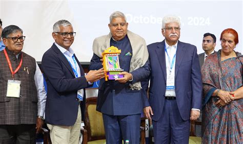 ISB Leadership Summit 2024 Focuses on Leadership in New India