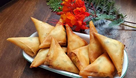 Recipe- Favorite Indian Snack Punjabi Samosa - lifeberrys.com