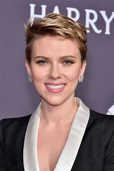 Johansson New Hair Style by Summer 2017 Pixie Hairstyles You Will Want To Johansson New Hair Style