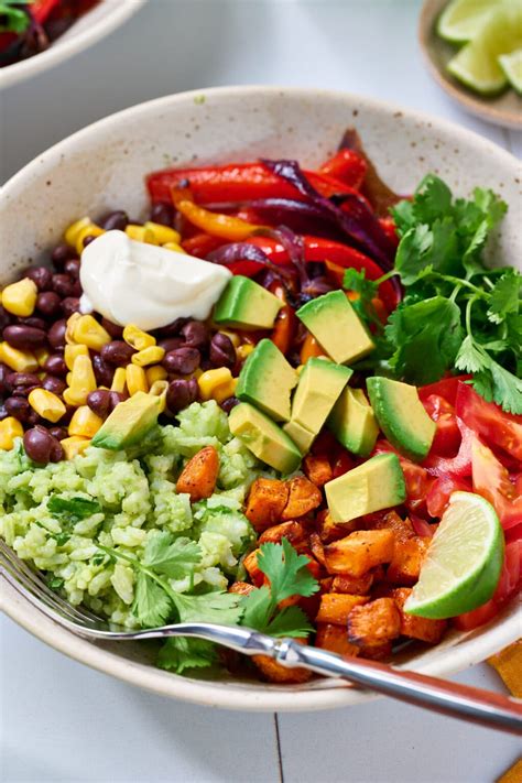 Easy Mexican Veggie Bowl (Mexican Rice Bowl) - Lemon Blossoms