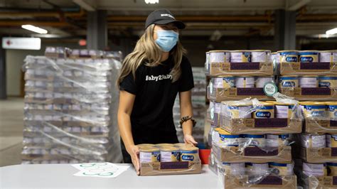 ¿Dónde conseguir leche de fórmula, ante la escasez? El DHHS da opciones ...