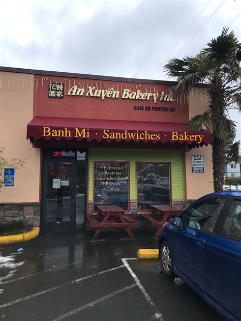 An Xuyen Bakery - Portland Oregon Bakery - HappyCow
