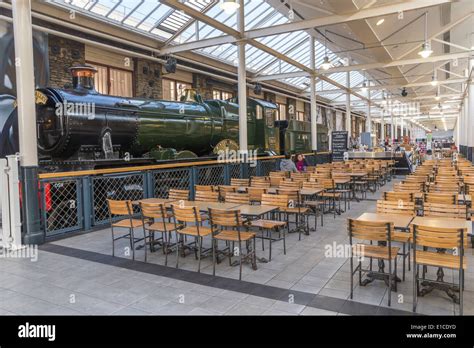 Visiting Local Shop 的图像结果