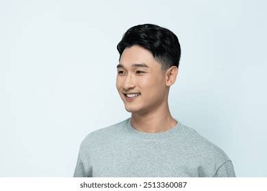 Basic Man Smiling 的图像结果