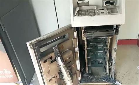 ATM से लाखों की नकदी उड़ाई, बदमाशों ने पहले CCTV किए बंद और फिर ऐसे ...