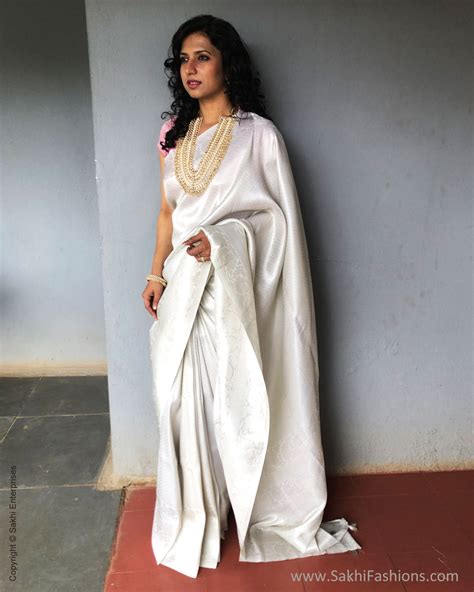 EE-S31298 Offwhite Banarsi Saree – sakhifashions