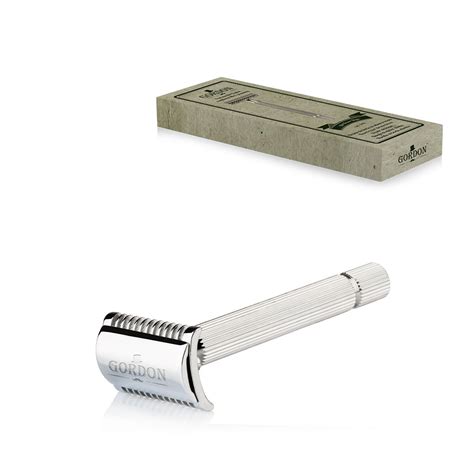 Rasoio da barba e sfilzino