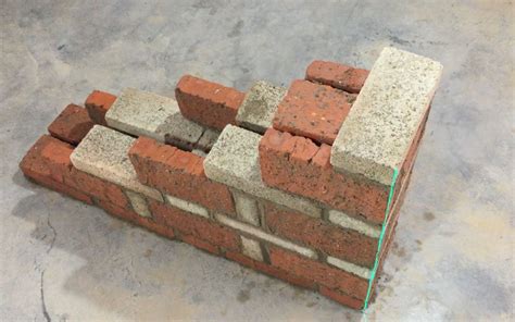 石头墙最难砌，砌不好就会倒，但砌过18墙和24墙的都未必会砌