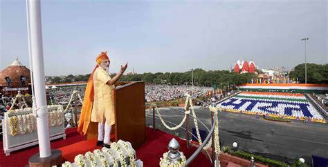 In I-Day Speech, Modi Talks About 'Natural Calamity' at Gorakhpur ...