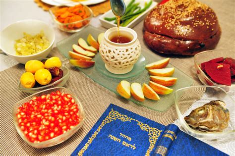 Unique Rosh Hashanah Traditions from Around the Jewish World | Judaica ...