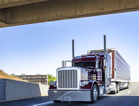 Can You Lease a Semi Truck? - 10-4financing