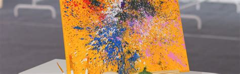 Balloon Splatter Art at Loft - Klook India