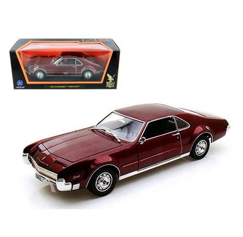 1966 Oldsmobile Toronado Burgundy 118 Diecast Car India | Ubuy