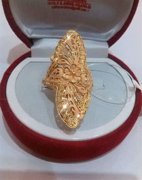 सगाई के लिए देखिए गोल्ड रिंग के खूबसूरत कलेक्शन - DusBus