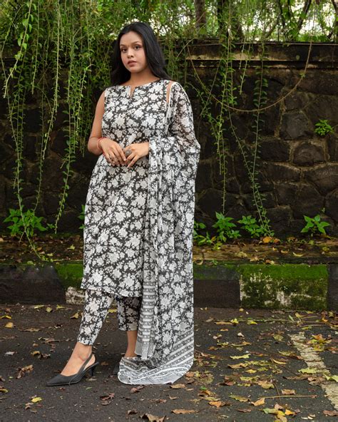 Mughal Print Cotton Kurtha with Mul Cotton Dupatta - Indian Ethnic Wear ...