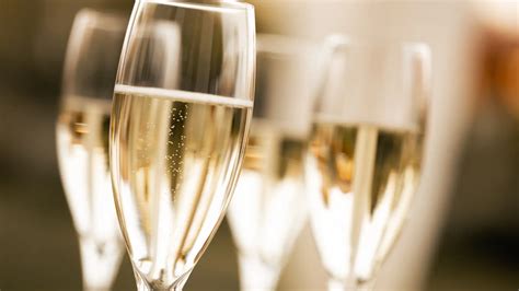 Cuatro ideas de recetas con cava, más allá de bebértelo en Nochevieja