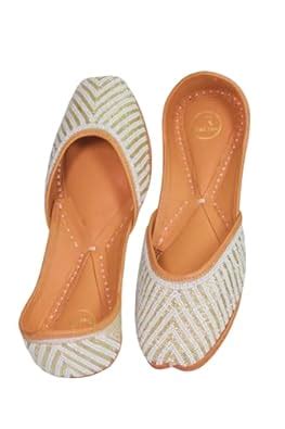 TRADSEW Tiara: White Jutti : Punjabi Jutti | Rajasthani Mojari for ...
