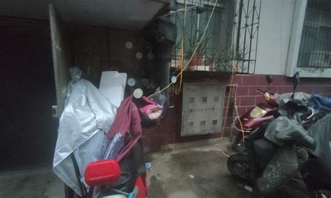“飞线充电”引发火灾电动车被烧 郑州一车主被警方带走讯问-中华网河南