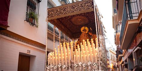 Pasos de Palio: qué son, historia y ejemplos - Bordados Barber
