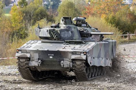 Fondos de Pantalla 2560x1706 VCI Combat Vehicle 90, Sweden Ejército ...