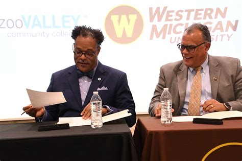 Kalamazoo Valley, WMU Sign Agreement Leading to Smoother Degree Path for Students
