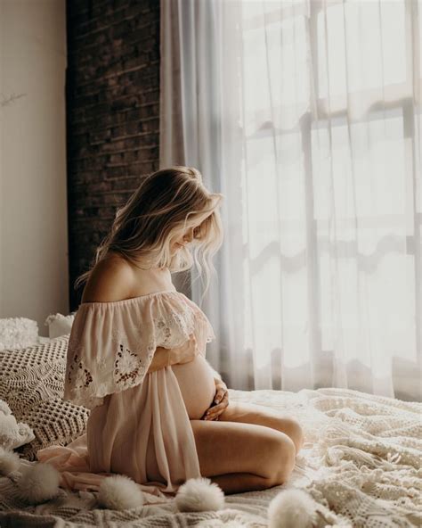 50 Cute Maternity Photo Ideas to Try in 2019