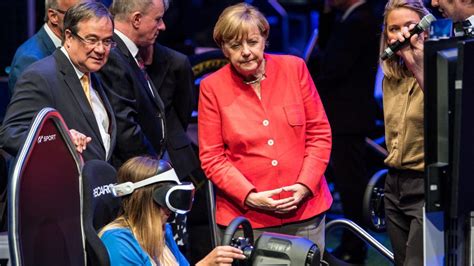 Angela Merkel Farming Simulator 的图像结果