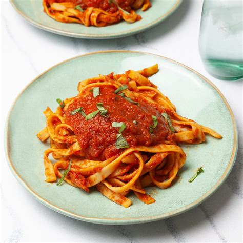 Spaghetti Sauce Without Meat Recipe: How to Make It