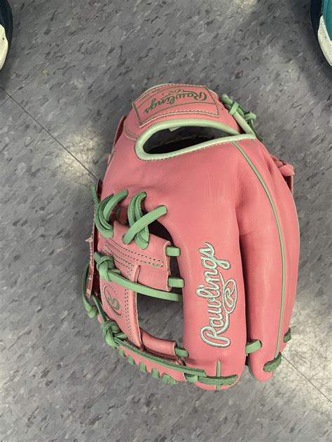 Baseball Glove 的图像结果