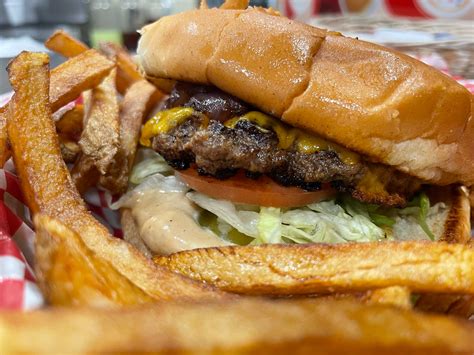 Tacker’s Shake Shack - Marion, 409 Military Road, Marion, AR - Wing and ...